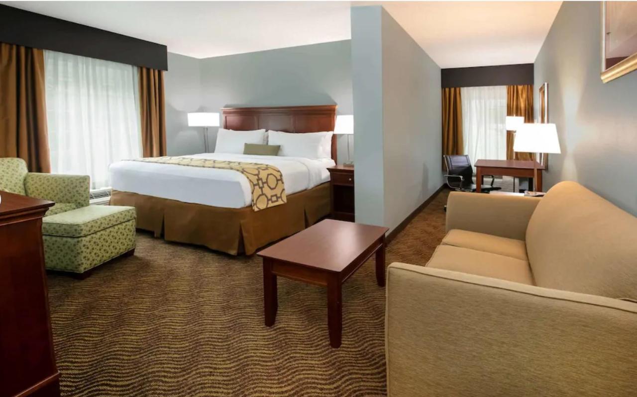 Baymont Inn & Suites Braselton Bagian luar foto