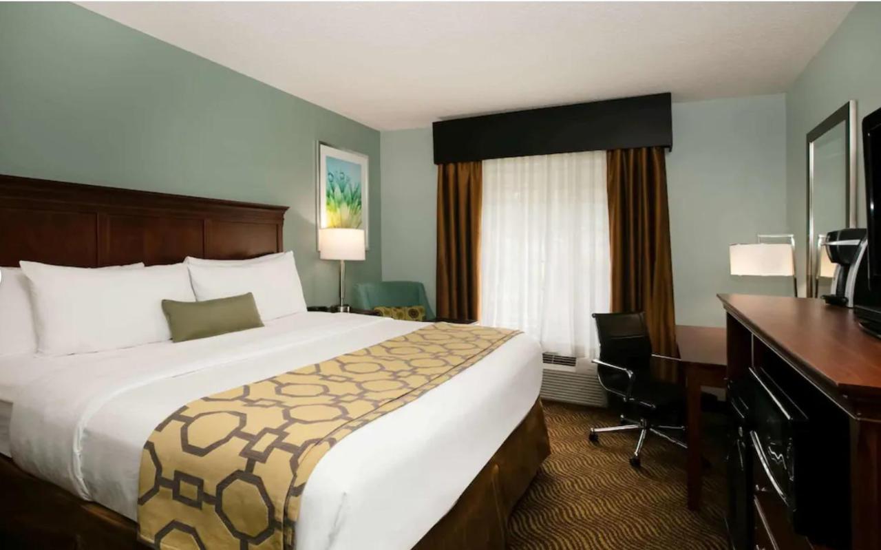 Baymont Inn & Suites Braselton Bagian luar foto