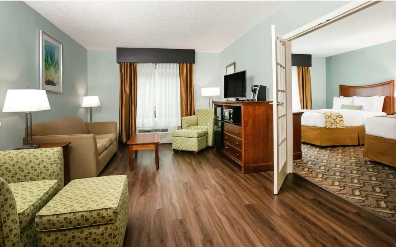 Baymont Inn & Suites Braselton Bagian luar foto