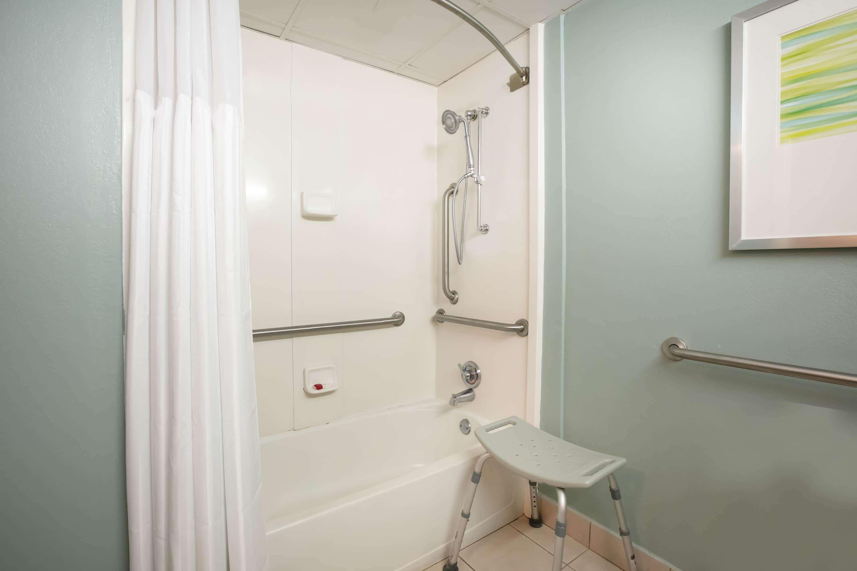 Baymont Inn & Suites Braselton Bagian luar foto