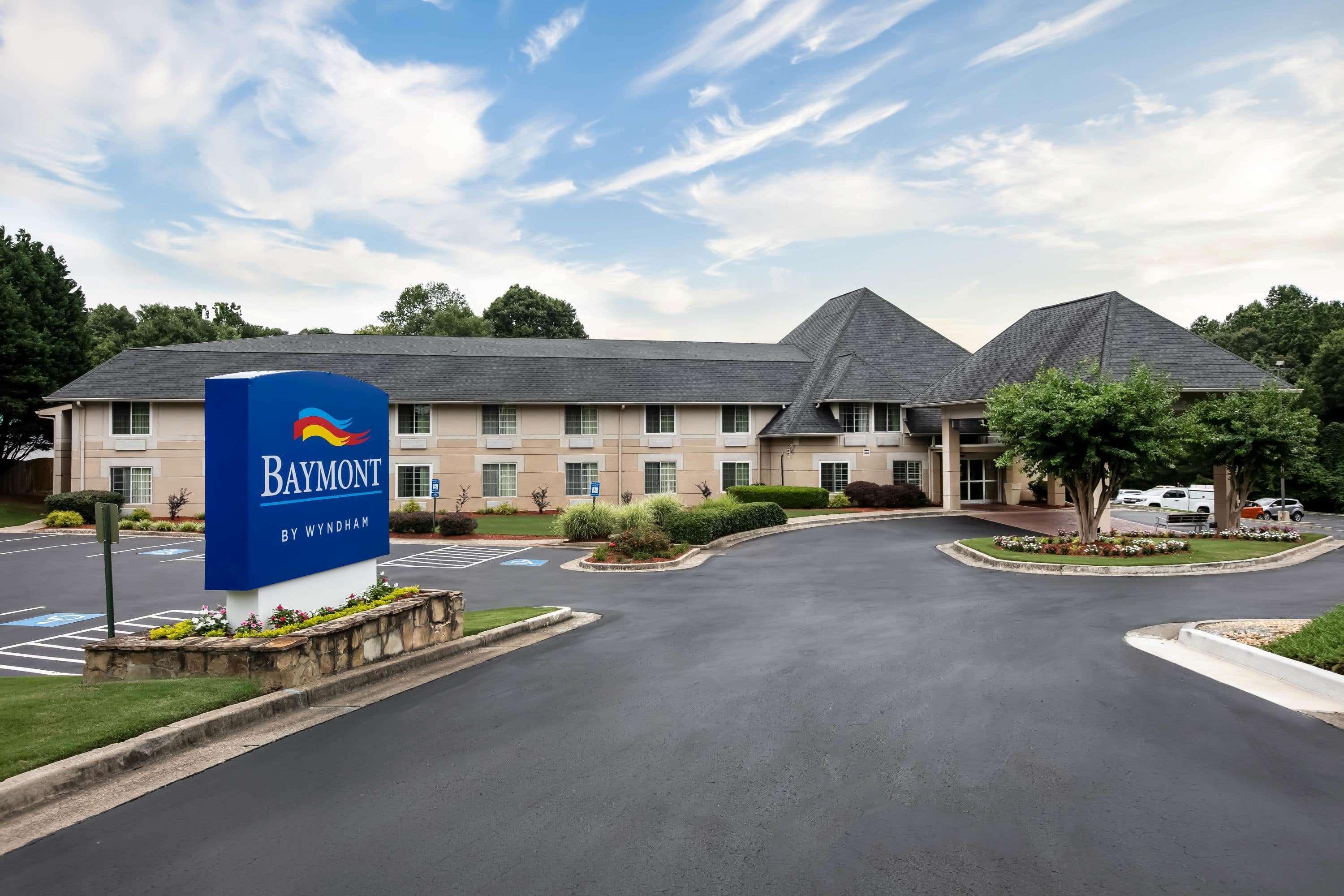 Baymont Inn & Suites Braselton Bagian luar foto