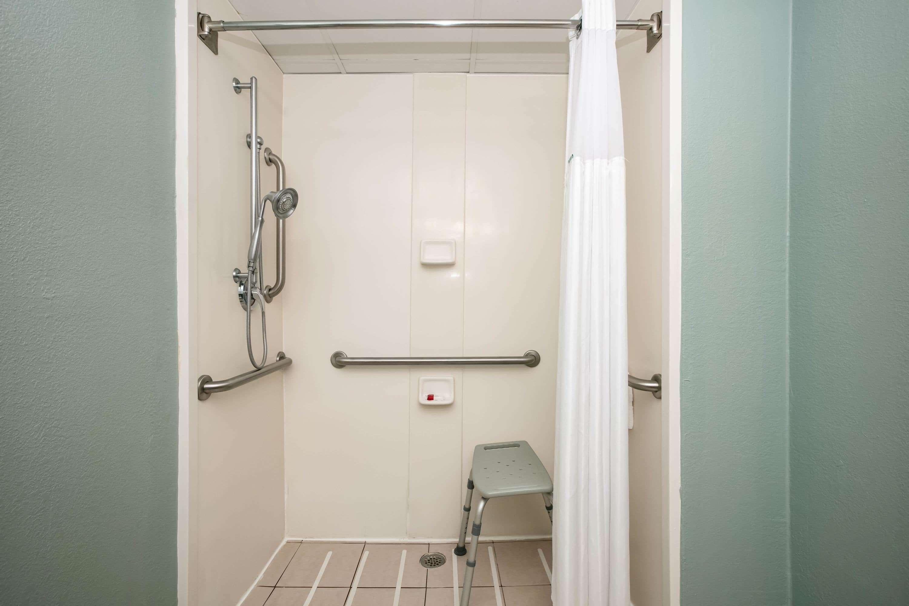 Baymont Inn & Suites Braselton Bagian luar foto
