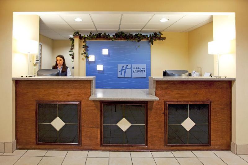 Baymont Inn & Suites Braselton Bagian luar foto